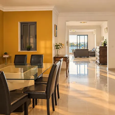 Spacious Signature - Valletta Harbour View