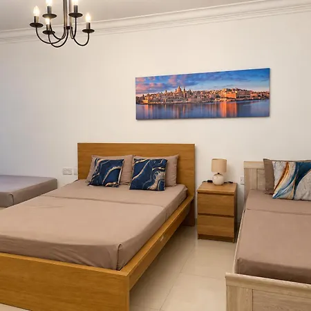 Spacious Signature - Valletta Harbour View Apartment Sliema
