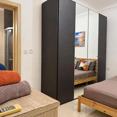 Spacious Signature - Valletta Harbour View Sliema