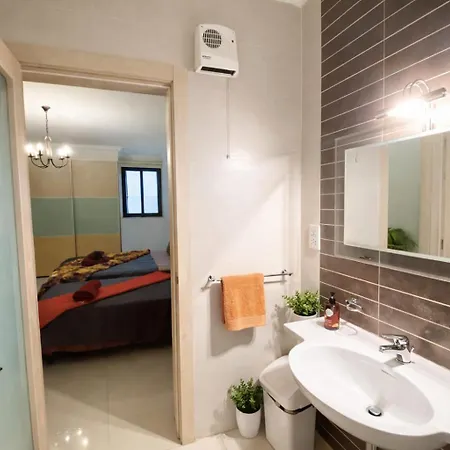 Spacious Signature - Valletta Harbour View Apartament *